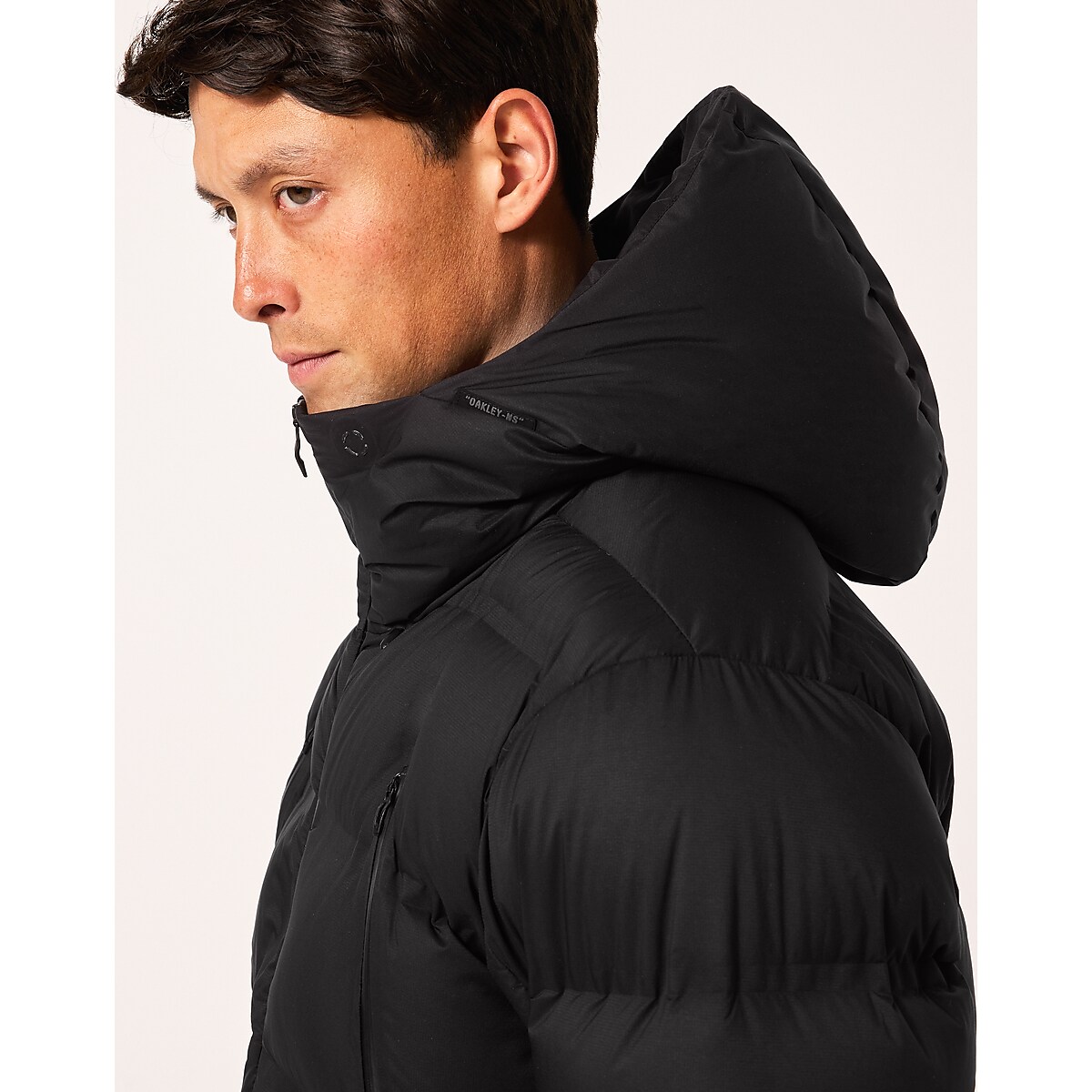 Oakley Rs Shell Proud Down Jacket - Blackout | Oakley® 日本