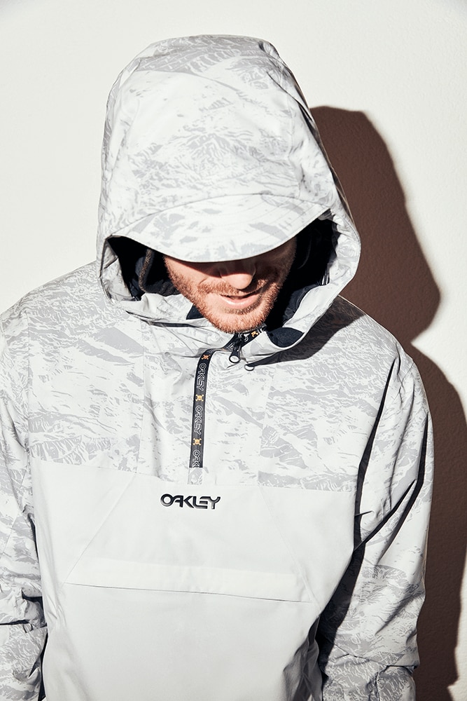 oakley pullover snowboard jacket
