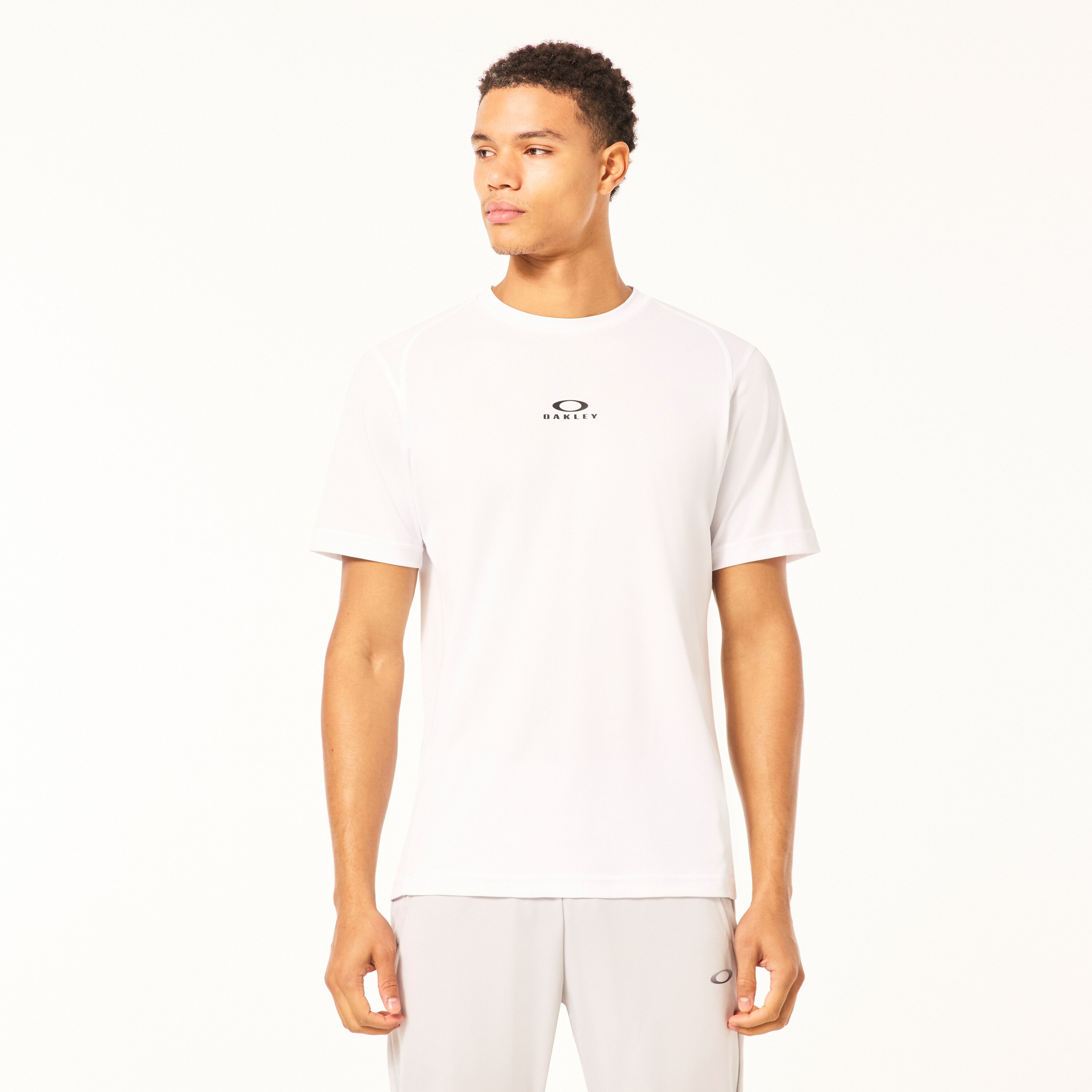Oakley Foundational Training Short Sleeve Tee - White - FOA400445-100 ...