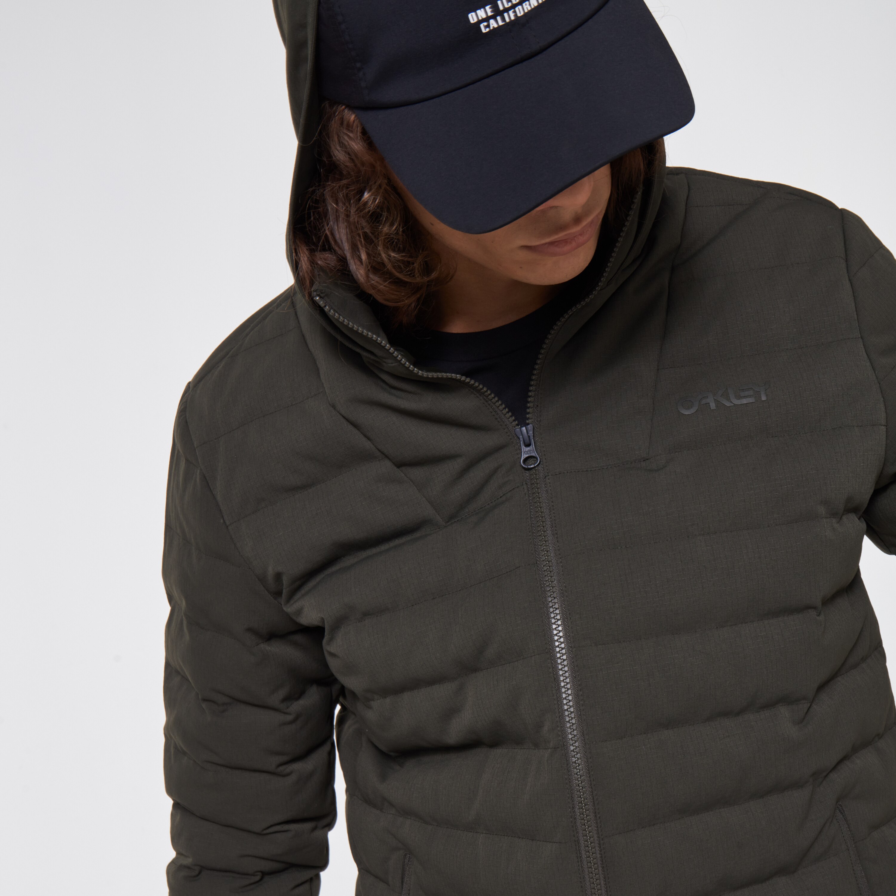 oakley diversify puffer jacket