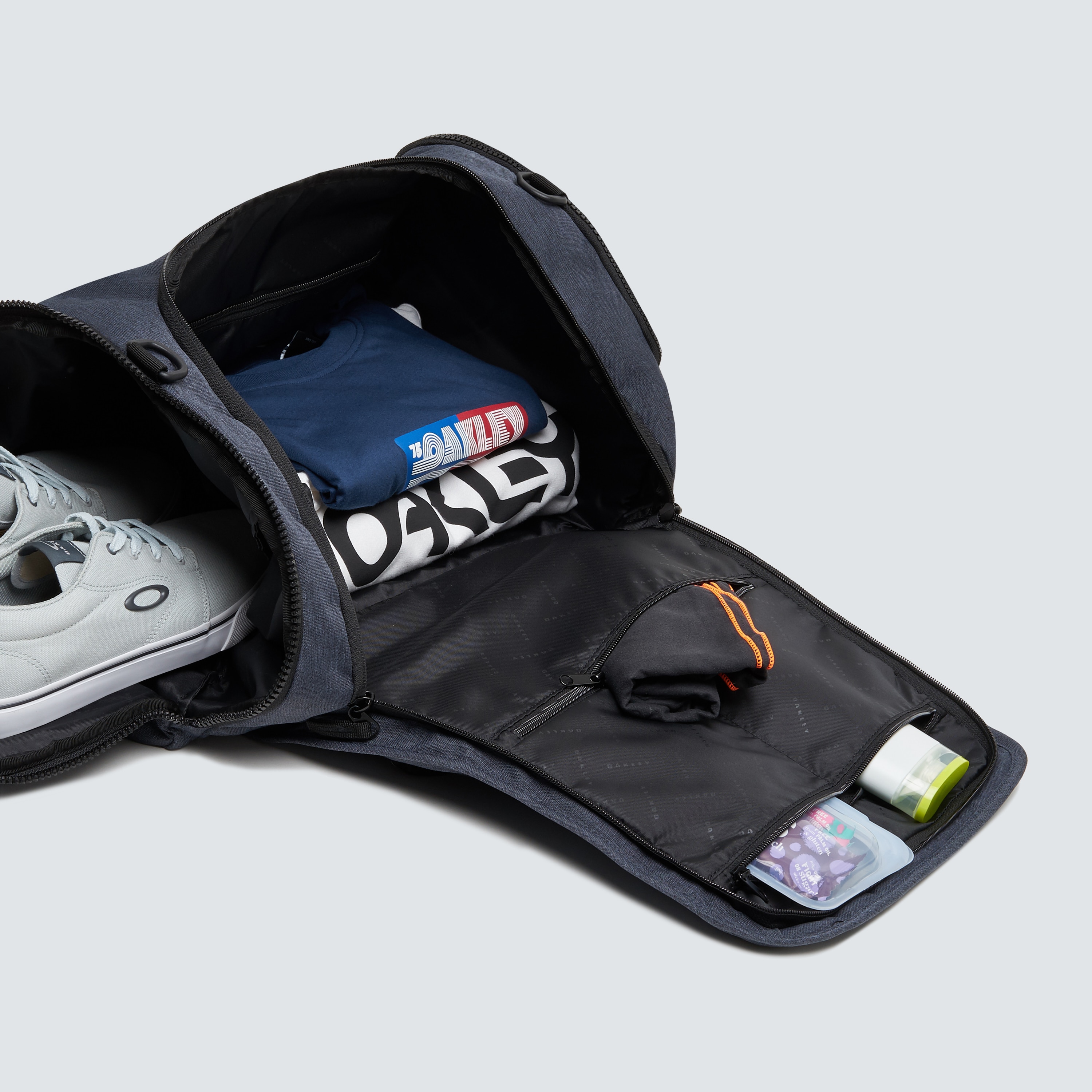 oakley si duffle bag