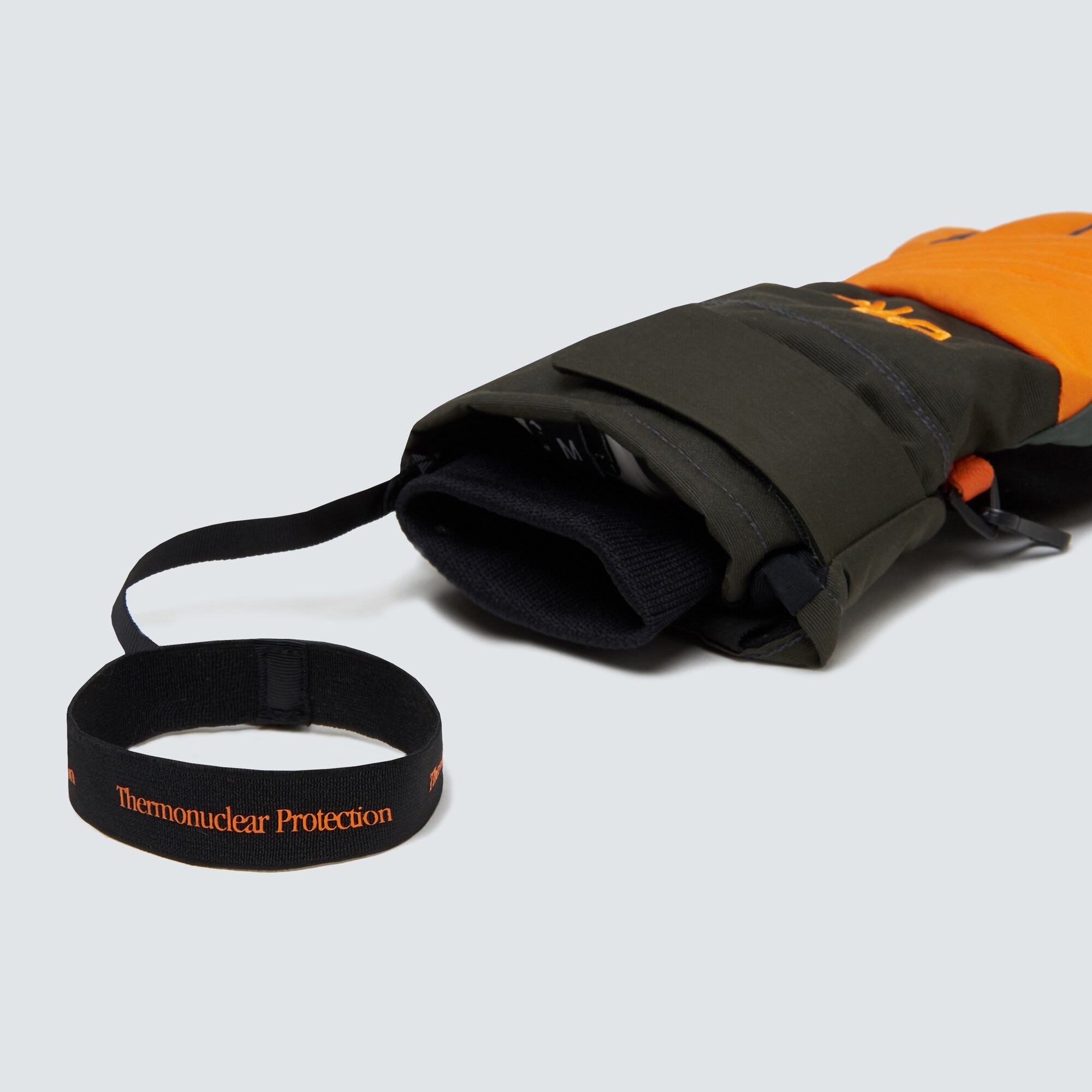 oakley tnp snow