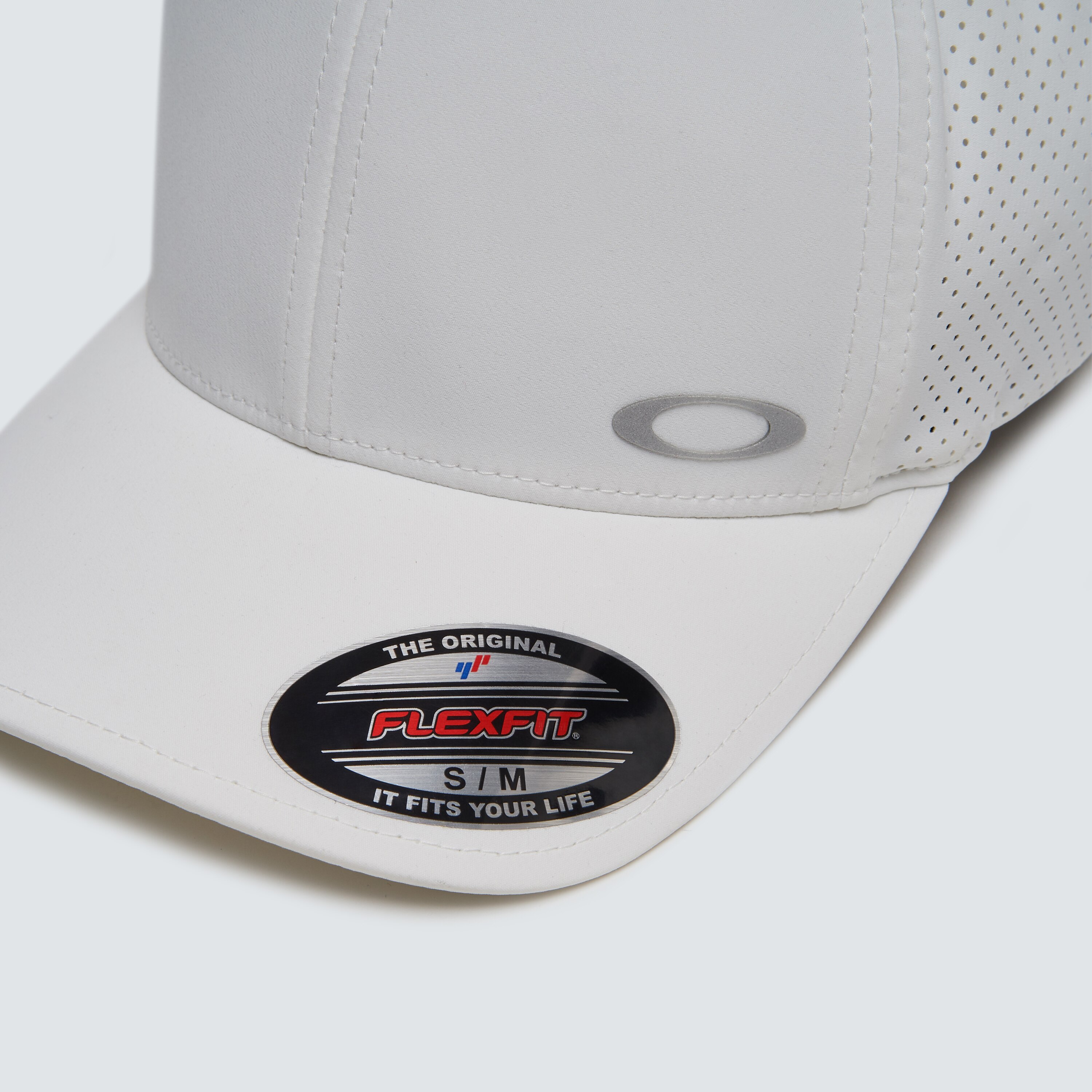 oakley aero perf trucker hat