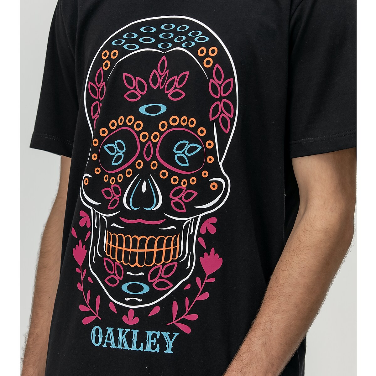 Camiseta Oakley Skull Machine Tecido Elastano Especial