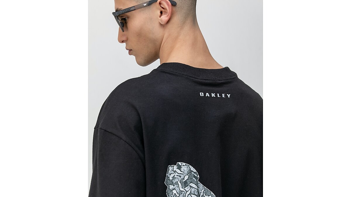 Camiseta Oakley Back to Skull Big Graphic Tee - Preto