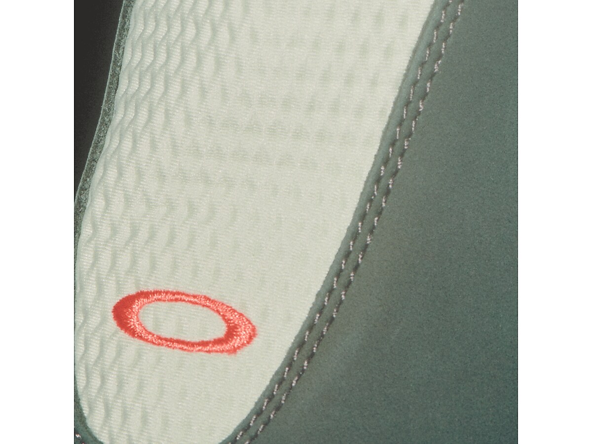 Oakley Factory Team Flesh in Meadow/Scarab | Oakley® EU