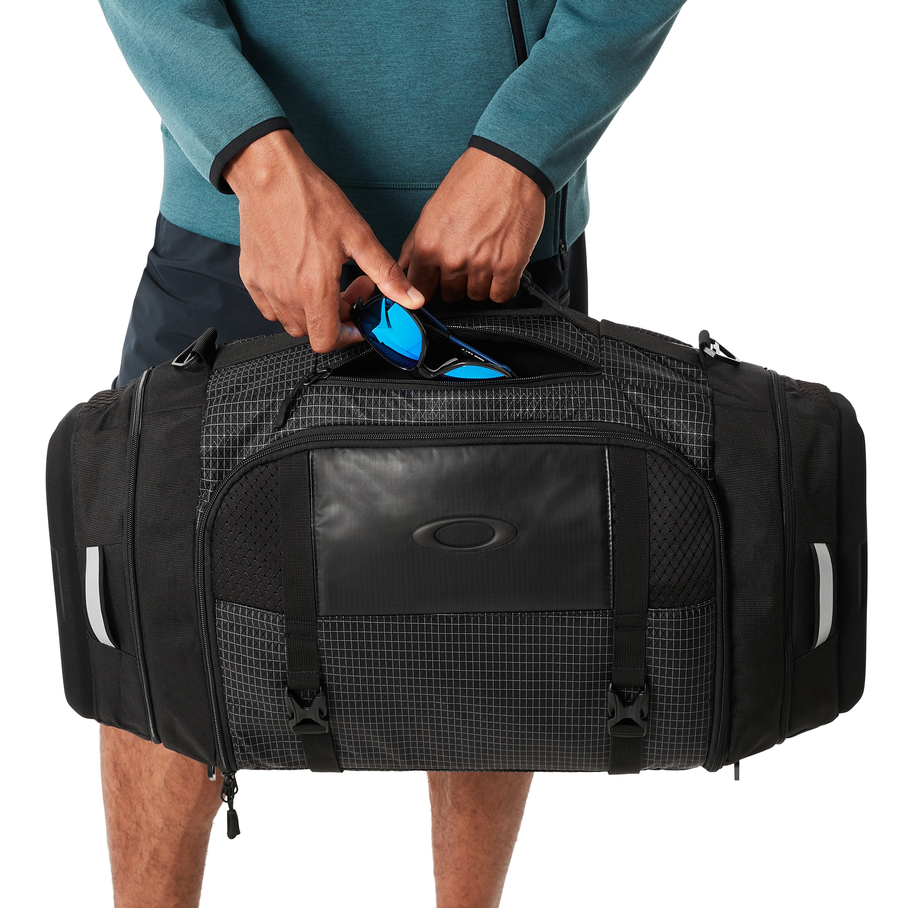 oakley duffel