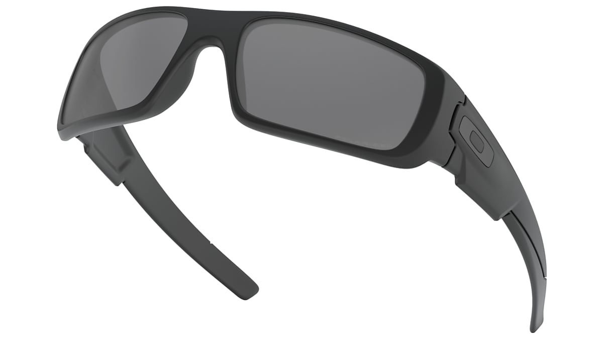 Crankshaft™ Black Iridium Polarized Lenses, Matte Black Frame Sunglasses |  Oakley® AU