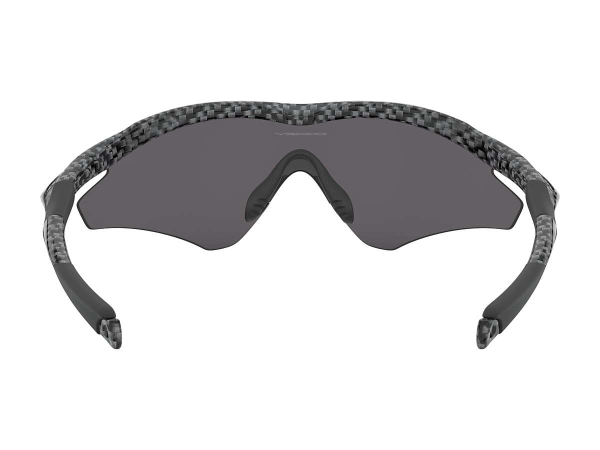 M2 Frame® Grey Polarized Polished Navy アイウェア | Oakley® 日本 M2 Frame® Grey Polarized Polished Navy アイウェア | Oakley® 日本