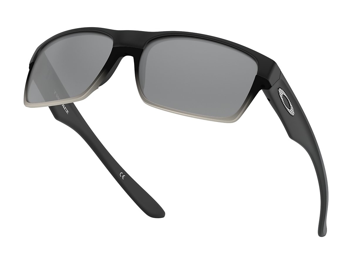 TwoFace Chrome Iridium Lenses Matte Black Frame Sunglasses Oakley EU