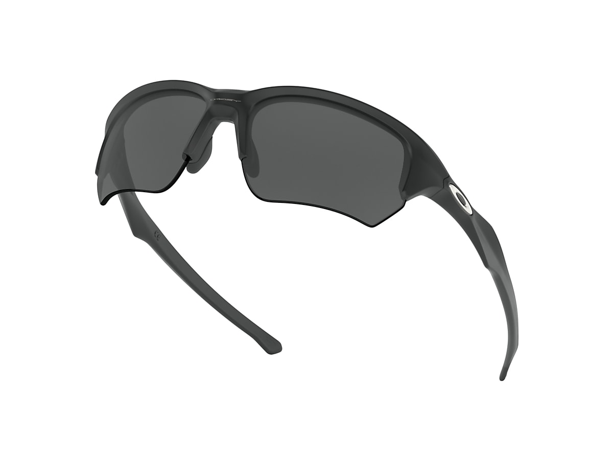 Flak® Beta Grey Lenses, Matte Black Frame Sunglasses | Oakley® EU