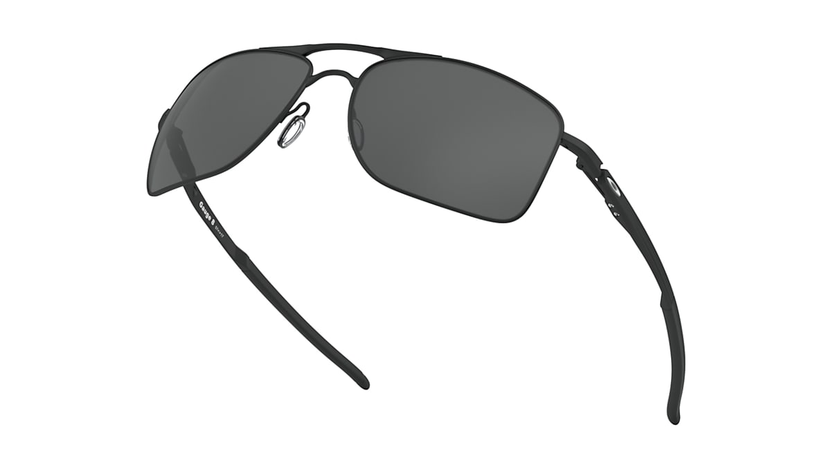 Gauge 8 Prizm Tungsten Polarized Lenses, Polished Chrome Frame Sunglasses |  Oakley® US