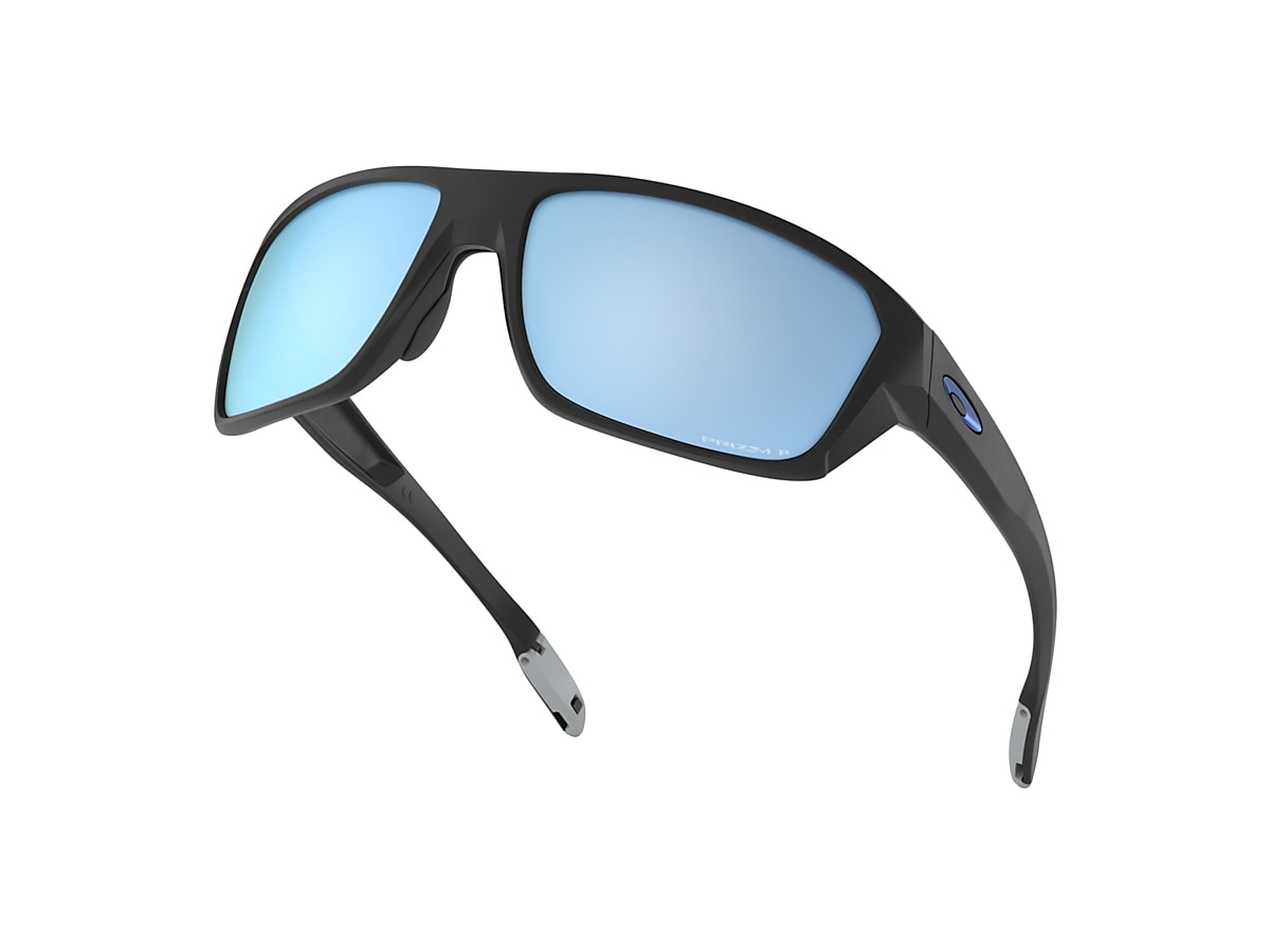 Split Shot Prizm Deep Water Polarized Lenses, Matte Black Frame Sunglasses  | Oakley® AU