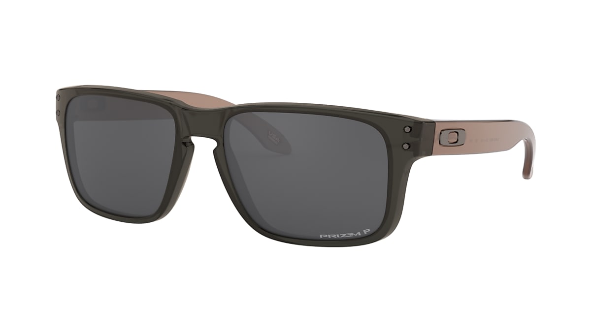 Holbrook™ XS (Youth Fit) Prizm Black Polarized Lenses, Translucent Grey  Smoke Frame Sunglasses | Oakley® EU