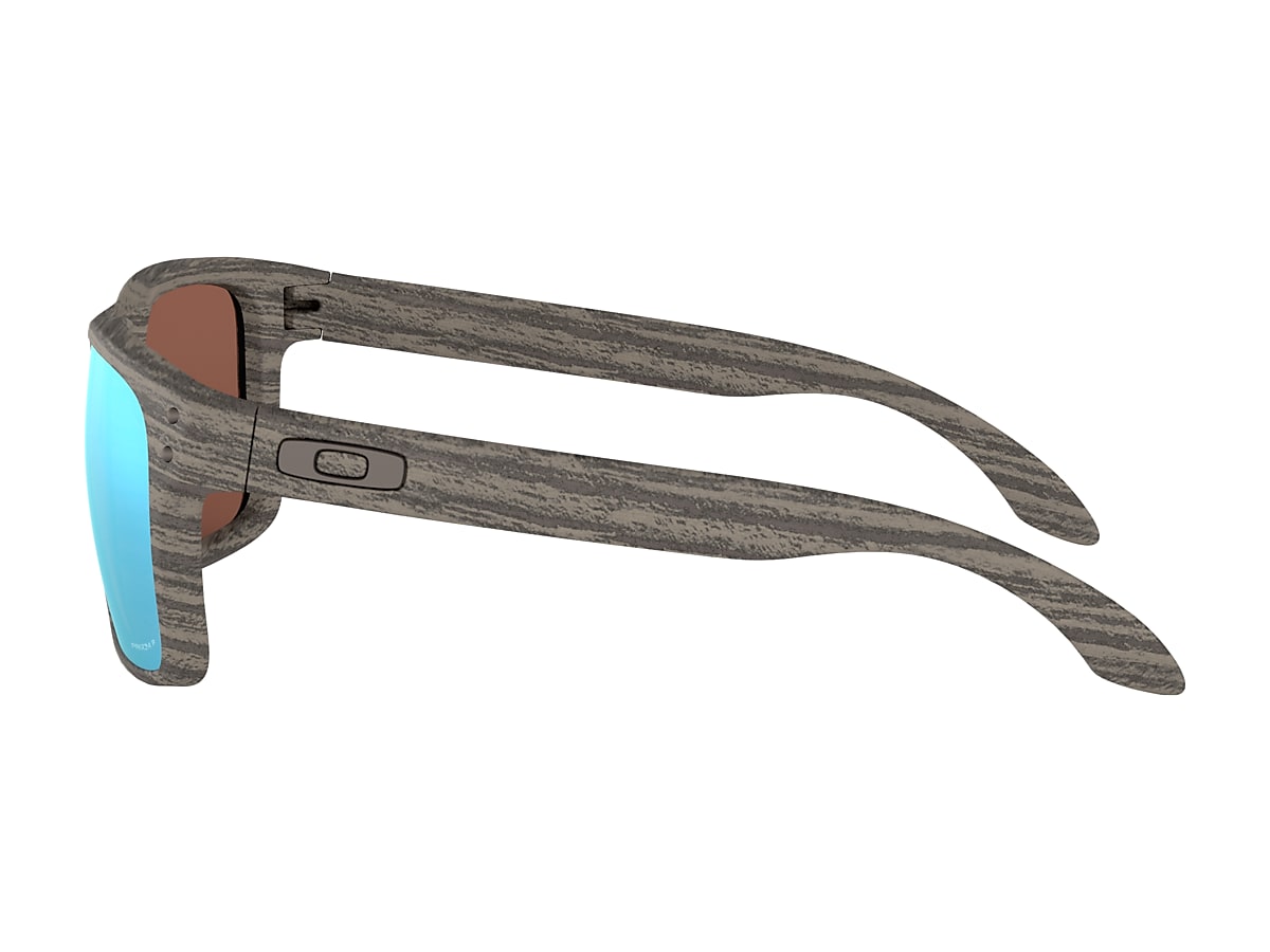 Holbrook™ Prizm Deep Water Polarized Lenses, Woodgrain Frame Sunglasses |  Oakley® GB