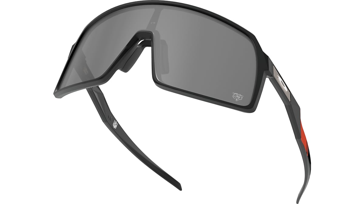 A closer look at our Oakley Sutro Cowboys NFL Edition! 