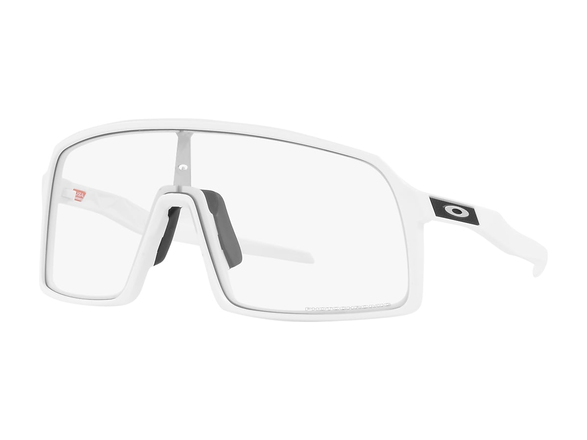 Sutro Clear to Black Iridium Photochromic Lenses, Matte White Frame  Sunglasses | Oakley® US