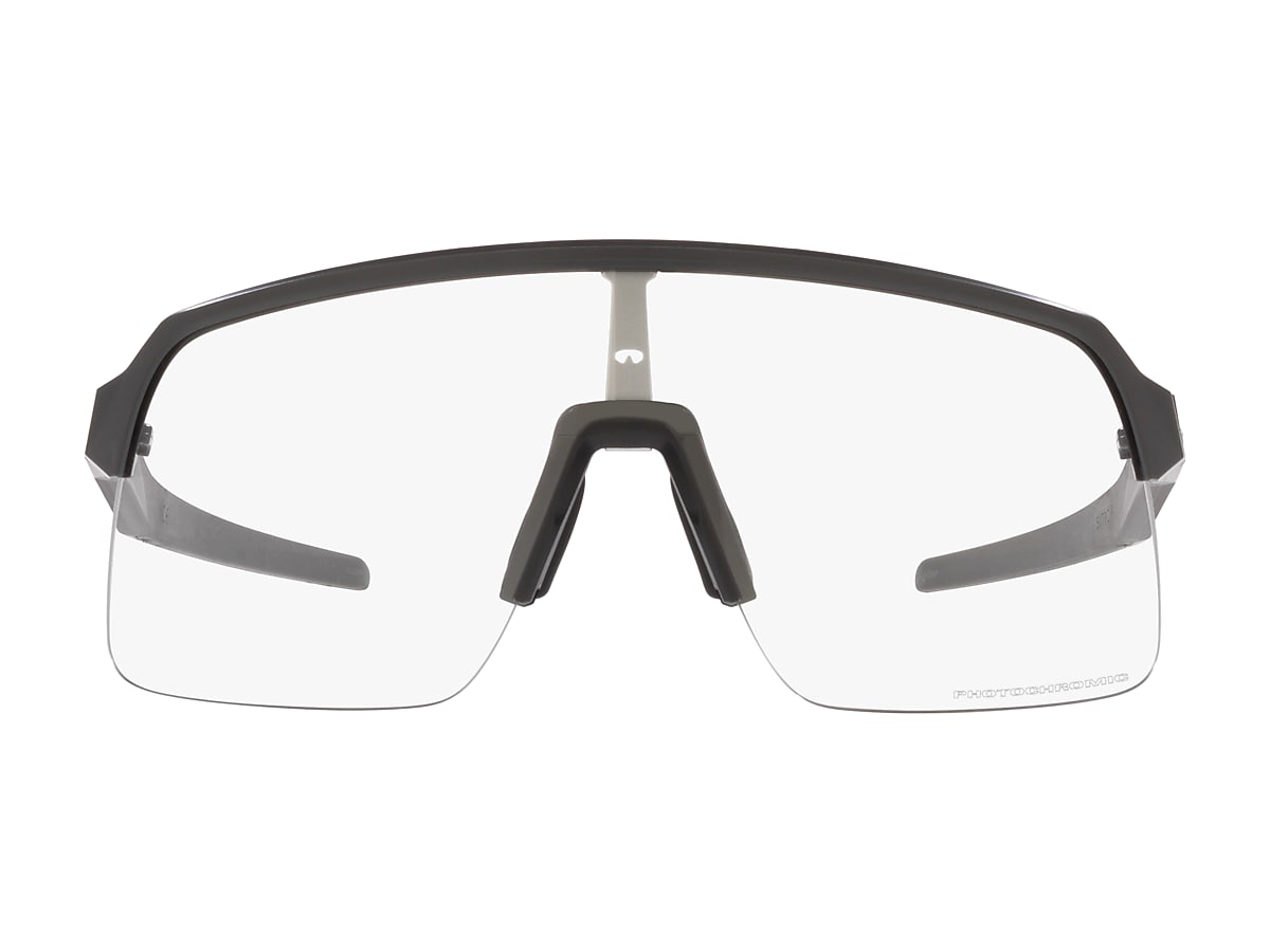 Sutro Lite (Low Bridge | Photochromic Frame Iridium US Clear Fit) Lenses, to Black Matte Carbon Sunglasses Oakley®