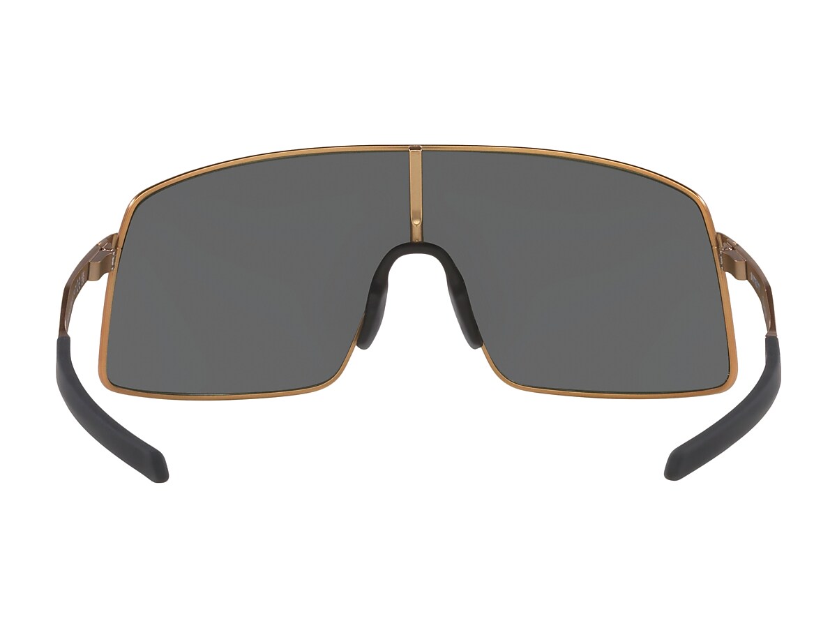 Oakley sutro store black gold